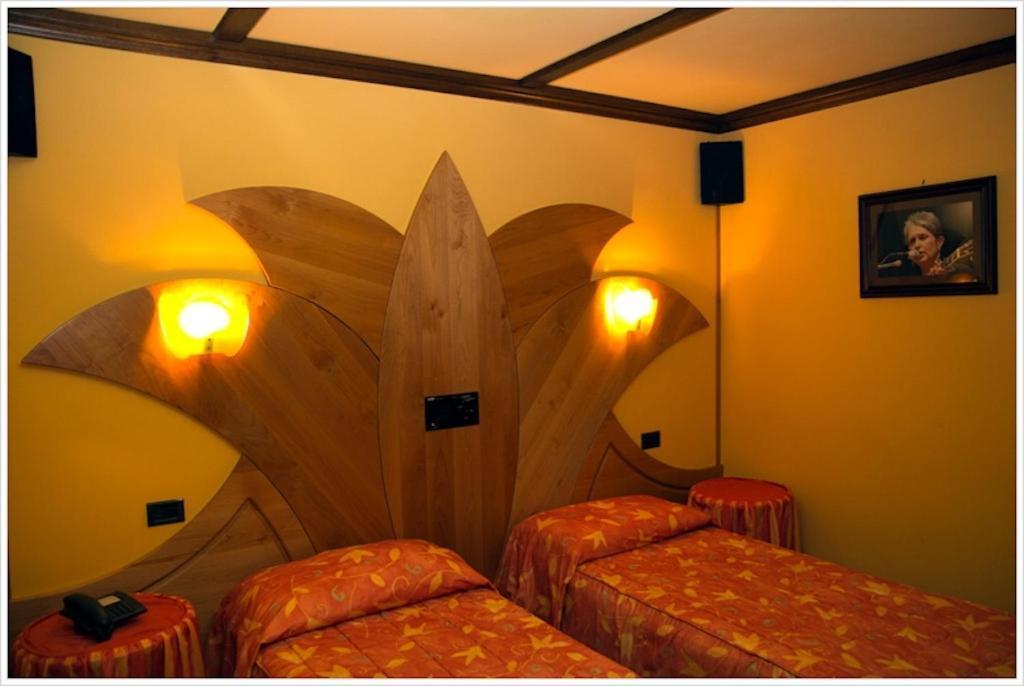 Hotel California Камполук Экстерьер фото