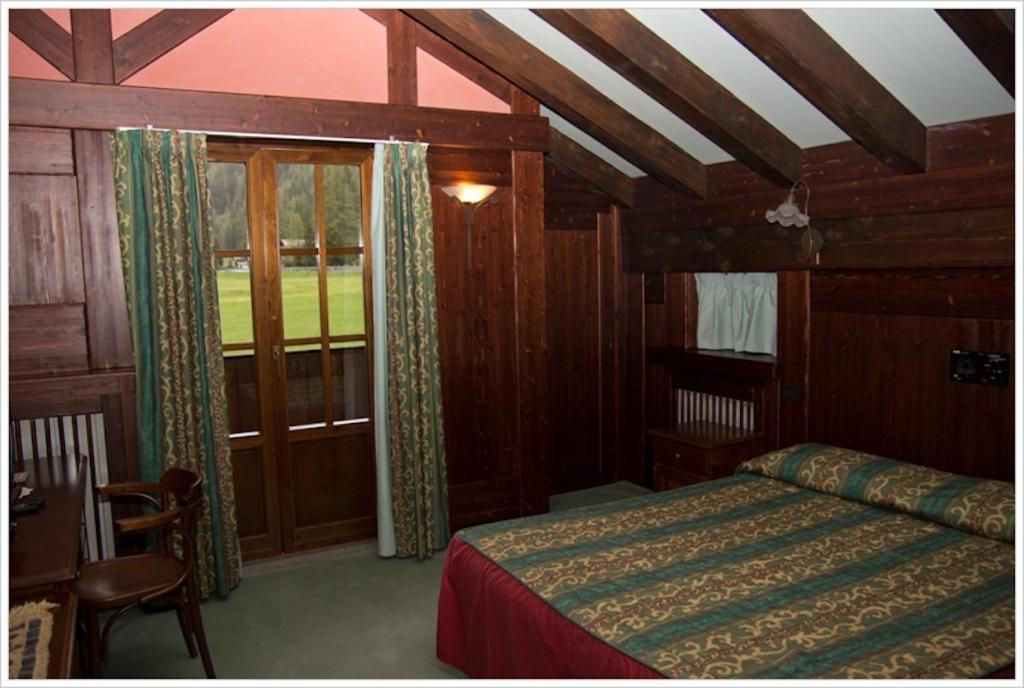 Hotel California Камполук Экстерьер фото