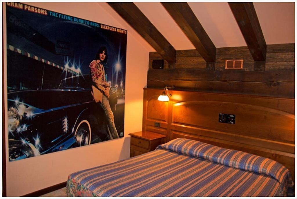 Hotel California Камполук Экстерьер фото